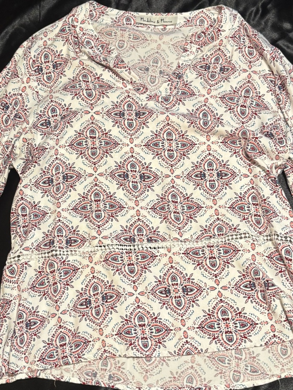 V-Neck Printed Tunic Top in White and Burgundy
Bohemian style
